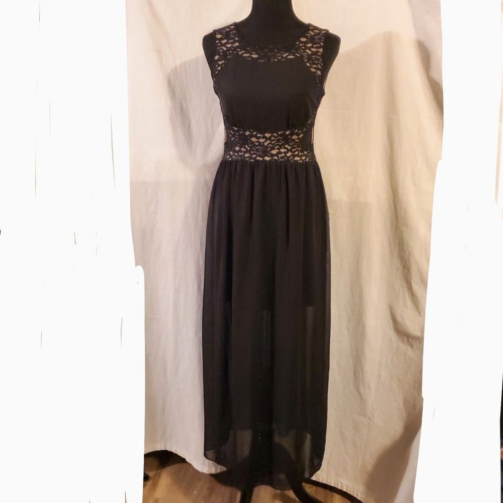 Sweet Storm Sleeveless Lace Top Layered Chifgon maxi dress with cut outs L